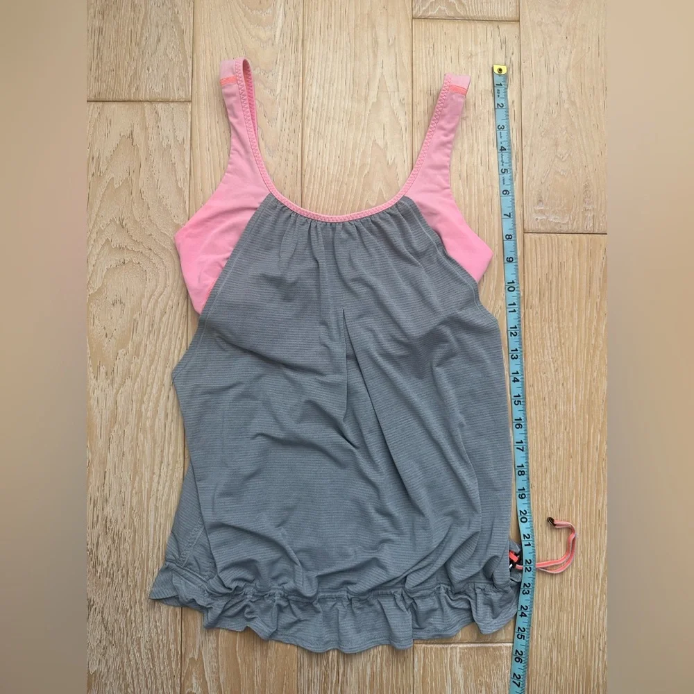 Lululemon women’s tank built in sports bra size 8 gray‎ and pink - Picture 4 of 8
